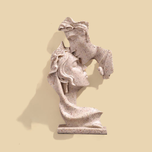 Lovers Resin Statue Sculpture - Sandstone
